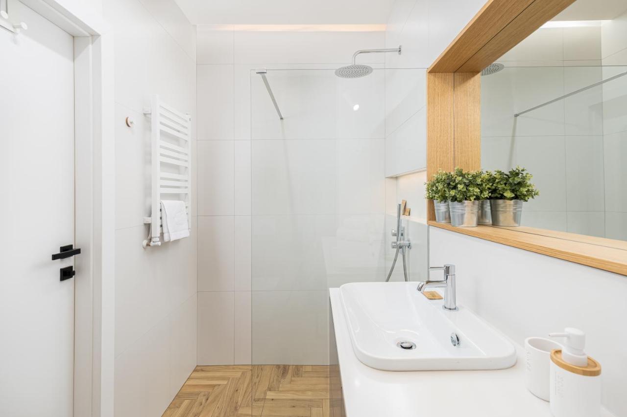 Dots Apartments Rakowicka クラクフ エクステリア 写真